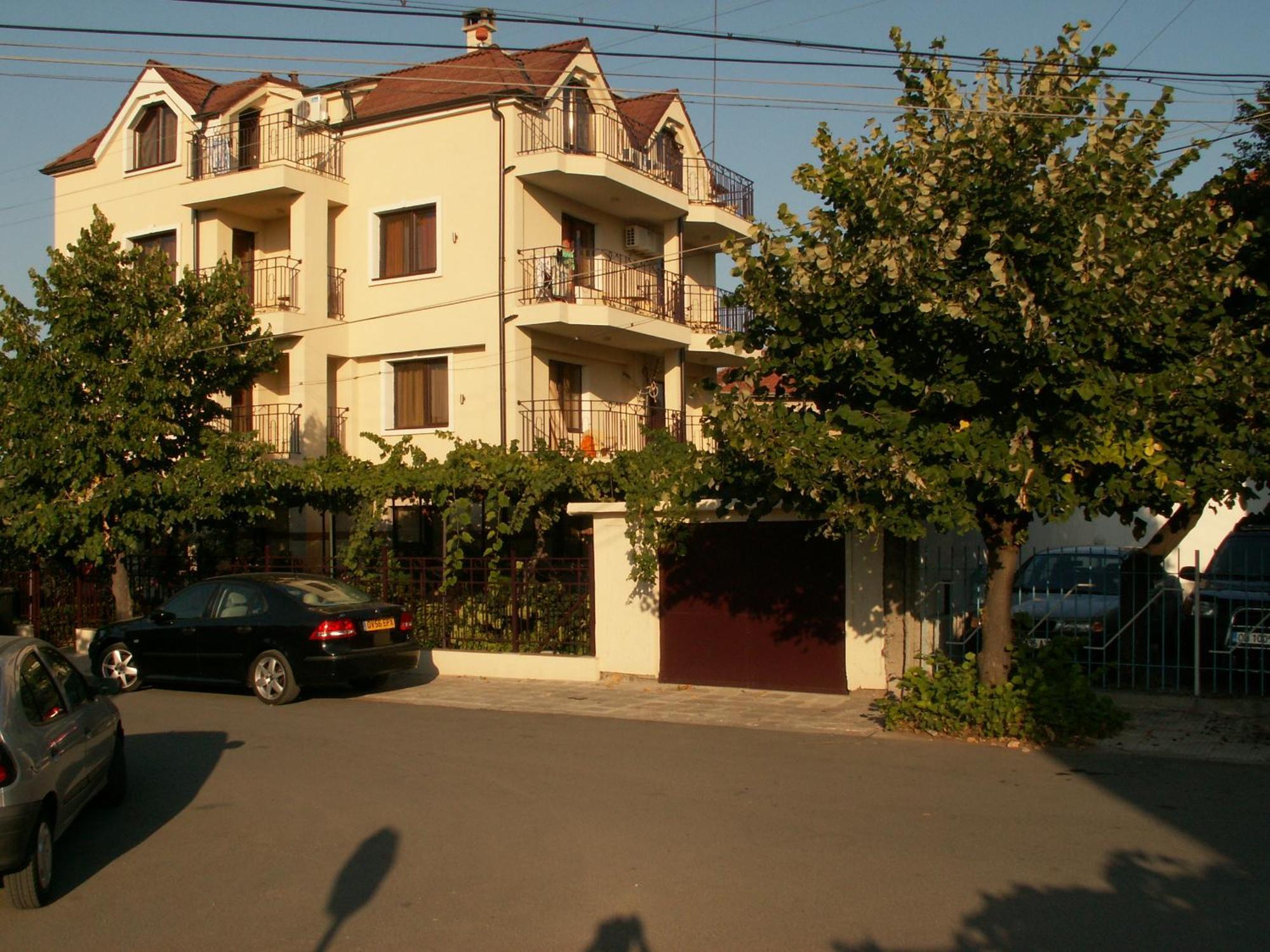 Family Hotel Bellehouse Chernomorets Eksteriør billede