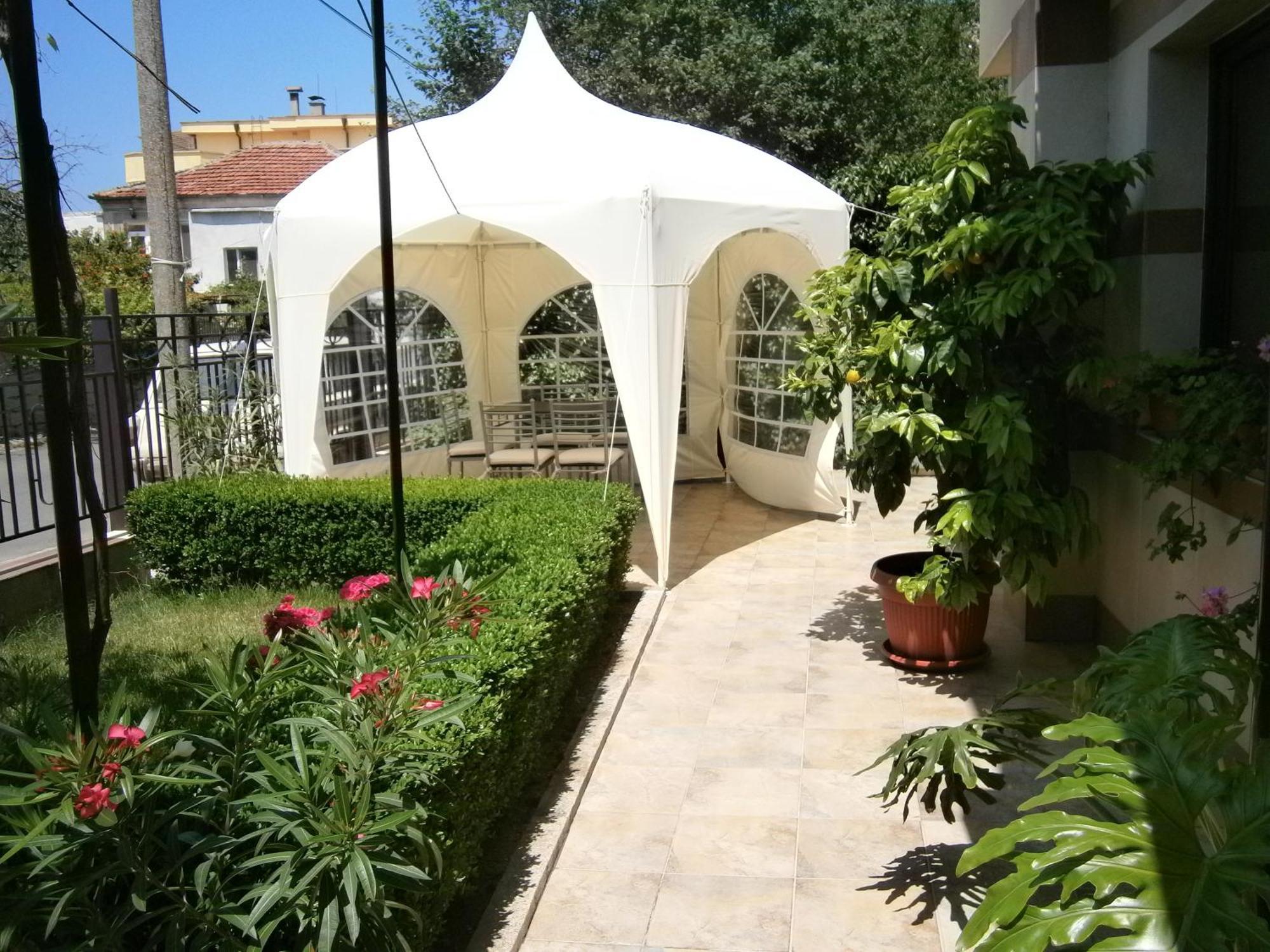 Family Hotel Bellehouse Chernomorets Eksteriør billede
